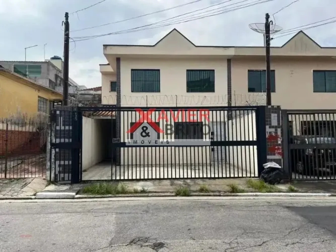 Sobrado Individual à Venda no Jardim Itapema, 2 Quartos e até 3 Vagas