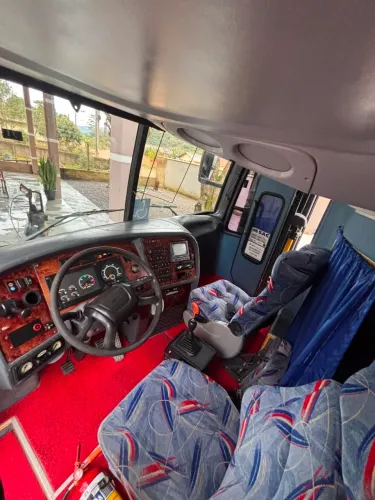 Ônibus Leito total Busscar 2005 Scania 124