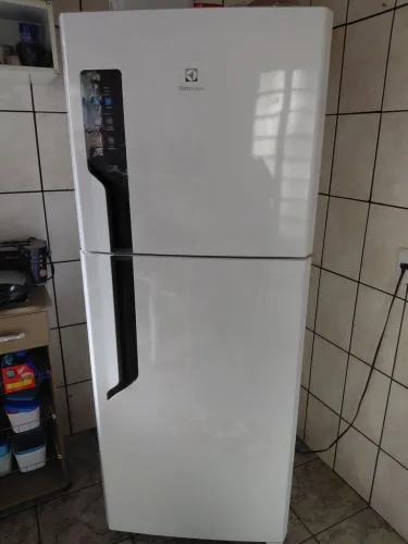 Vende-se Geladeira