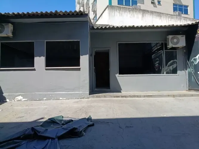 DUAS LOJAS PARA LOCAÇÃO - EXCELENTE OPORTUNIDADE! Estrada Intendente Magalhães, nº 825,