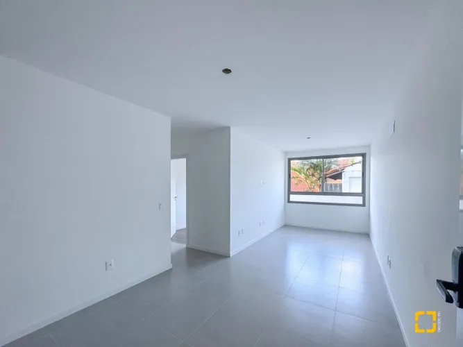 Apartamento 2 dormitórios, sendo 1 suíte - 1 vaga - 1 Hobby box - Cacupé Florianópolis SC