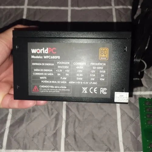 Vendo fonte 600W da marca worldPC