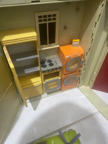 Casa da Barbie e carro da Polly