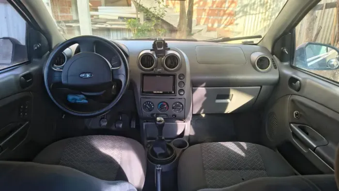Ford Fiesta Sed. 1.6 8V Flex 4P 2005