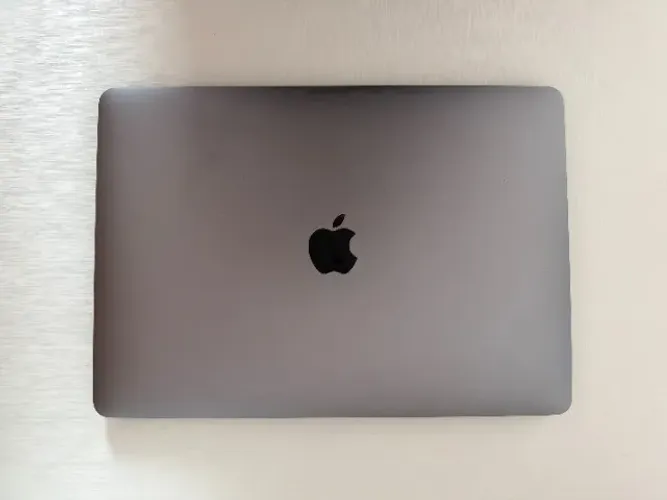 MacBook Air M1 13'' 8 GB RAM, SSD 256 GB Cinza espacial