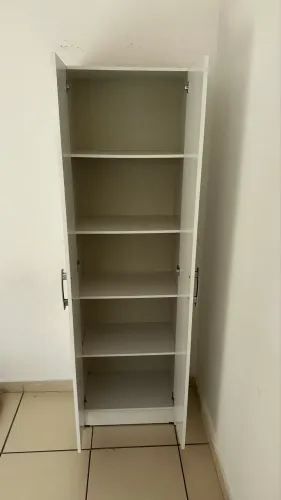 Vendo cadeira giratória de metal