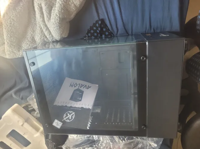 Gabinete com 3 fans e sem fonte