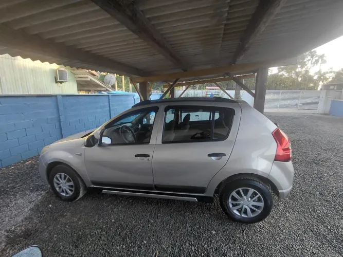 Renault Sandero Expression Hi-flex 1.0 16V 5P 2012