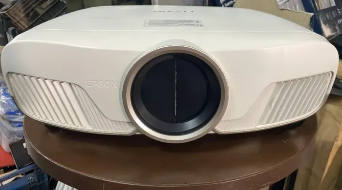 Projetor Epson PowerLite Home Cinema 5040UB