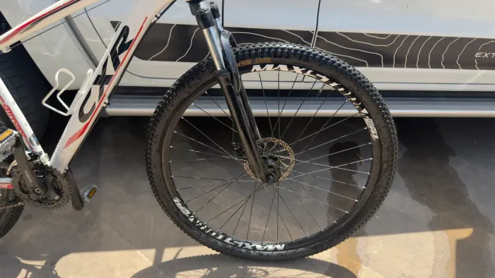 Bicicleta aro 29 pouco usada