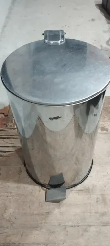 LIXEIRA DE INOX 50 LITROS - BRINOX - Preço para desocupar espaço