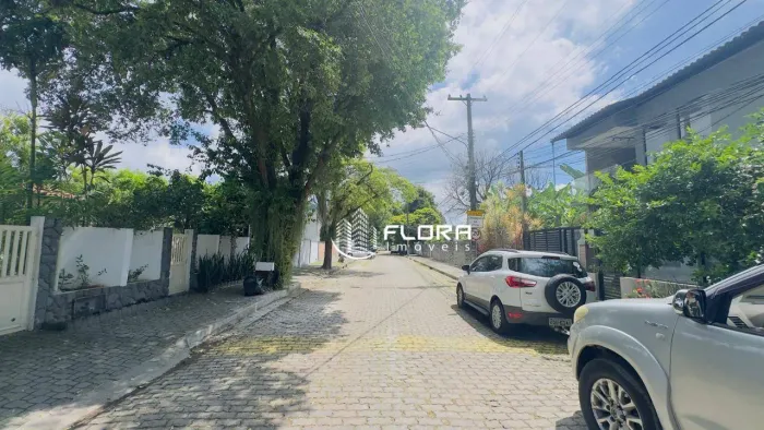 Casa com 3 dormitórios à venda, 128 m² por R$ 1.100.000,00 - Itaipu - Niterói/RJ