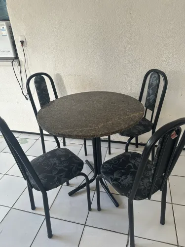 Mesa pedra granito com 4 cadeiras
