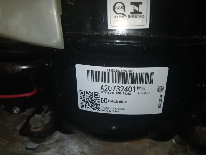 Compressor Electrolux ECLA002 ( Pouco uso - 2025) + Brinde Carcaca de Geladeira