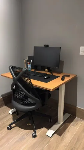 Conjunto Home Office 3 Peças (mesa + cadeira + monitor 24'' ) (Usado)