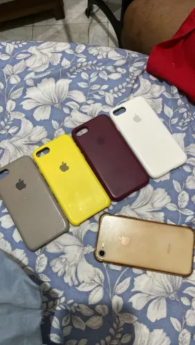 IPhone 8 usado e conservado . Aceito oferta justa .