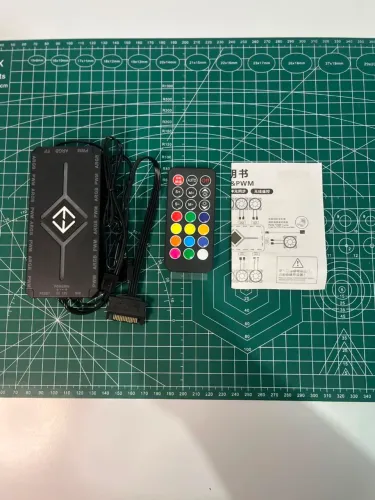 HUB CONTROLADOR ARGB + PWM PARA FANS DE PC 