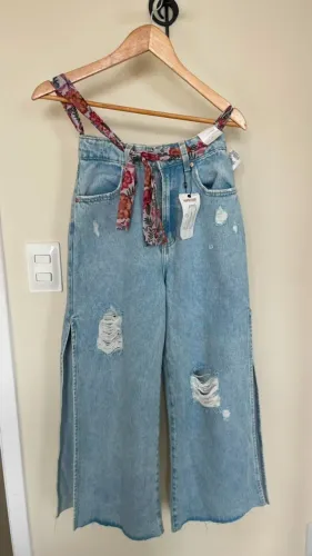 Calça Jeans Pantacourt