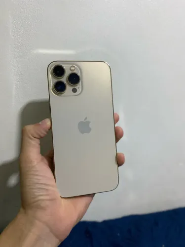 iPhone 13 pro max gold