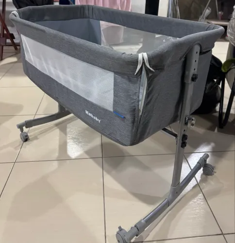 BERÇO PORTÁTIL KABABY - USADO EM PERFEITO ESTADO