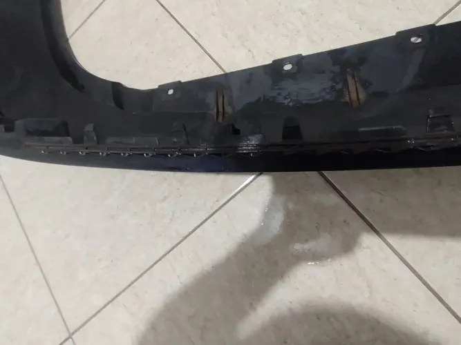 Para choque traseiro do fiat cronos 