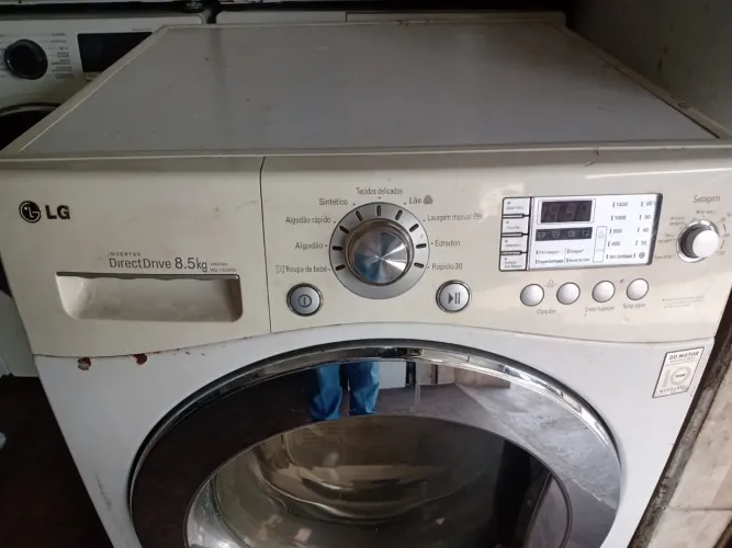 Lava e seca em perfeito estado com garantia 