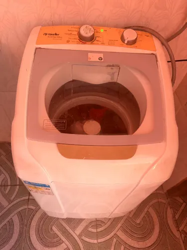 Uma máquina de lavar de 8kg em perfeito estado