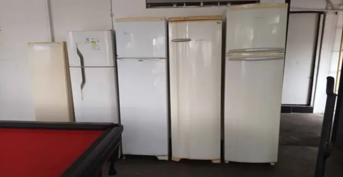 VENDO 5 GELADEIRAS COM DEFEITO (LER ANÚNCIO)