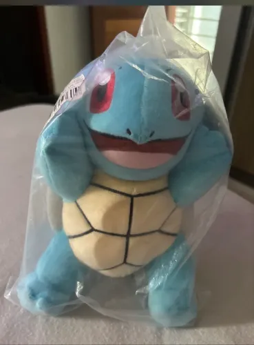 Vendo Pelúcia Squirtle original e novo!