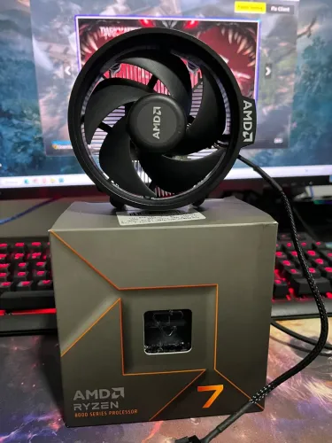 Cooler Stock AMD