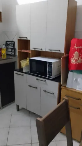 Vende-se um armário de cozinha