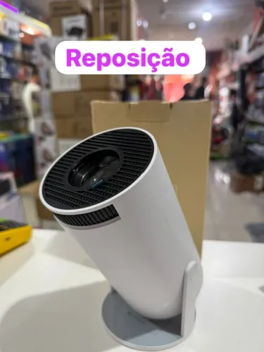 Projetor Ultra Hd - Espelhamento Wifi 4k 110v/220 -Modelo hy300