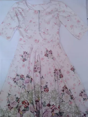 Vestido feminino floral midi elegante delicado barato ótimo estado