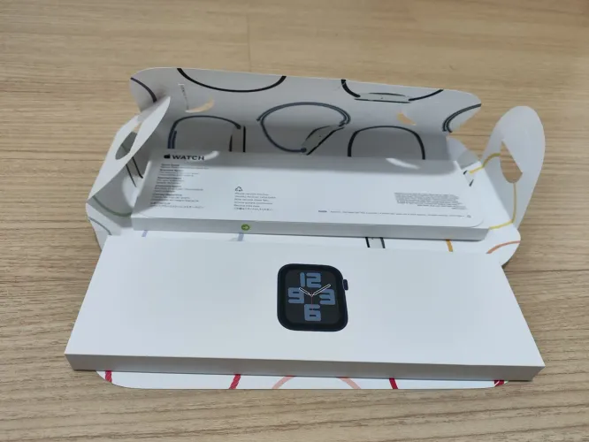 Apple Watch SE 2ª geração, cor Midnight, tamanho 40mm