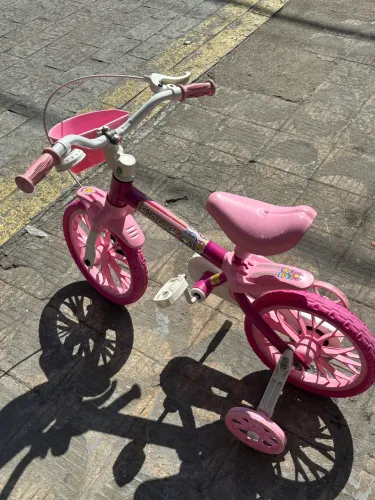 Bicicleta infantil menina