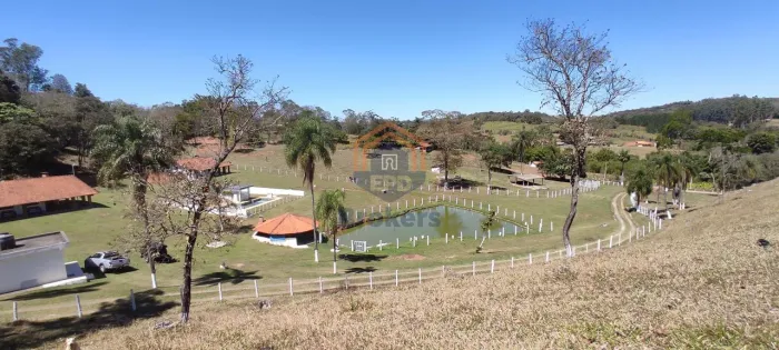 Sítio 75.000 m2 em Ivoturucaia - Jundiaí