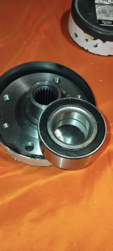 Cubo de (roda traseira)e rolamento da (roda dianteira)do Clio e twingo 