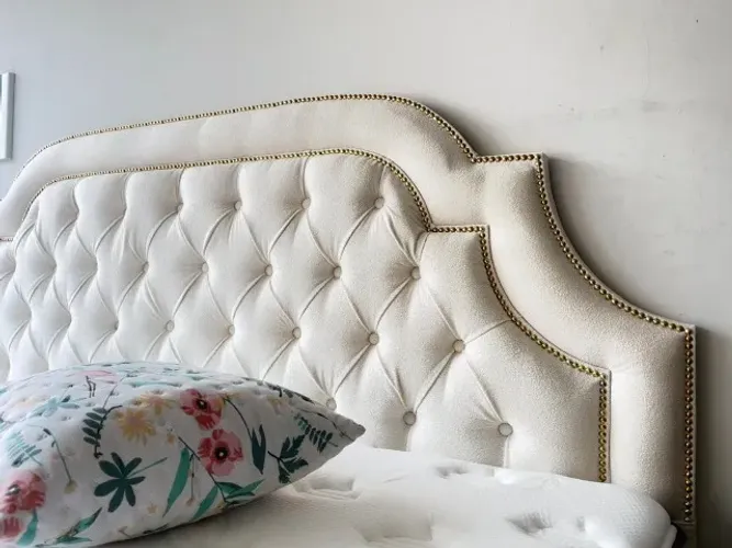 Cabeceira King Size Nova Estofada Curvada Estilo Retrô Revestimento Boucle em Estoque!