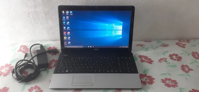Aspire E1-531 HD de 1tb, 4 de ram, tem que ter um teclado usb pra usar nele. 280