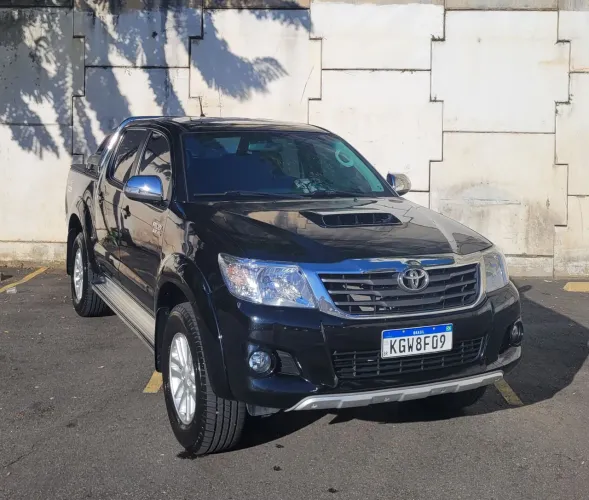 Toyota Hilux CD SRV D4-d 4X4 3.0 TDI Diesel AUT 2013