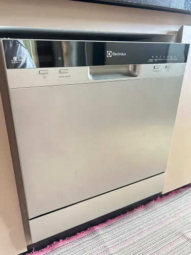 Lava-louças Electrolux LL08S 8 Serviços Inox - Funcionando Perfeitamente
