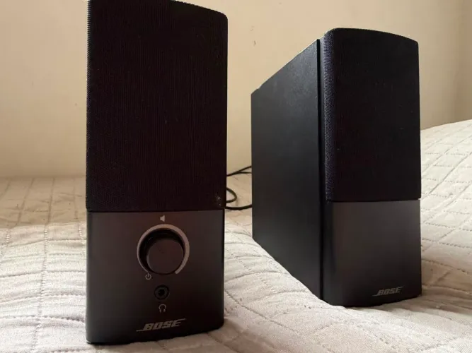 Bose Companion 2 Series III (par de caixas de som) ? Estado de novo