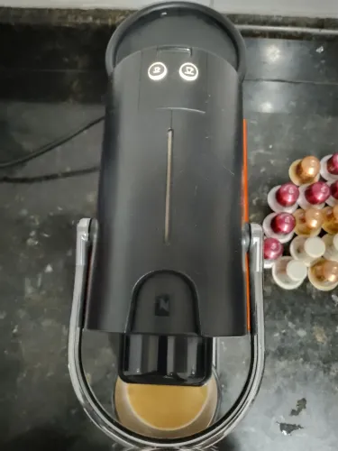 Máquina de fazer café Nespresso 