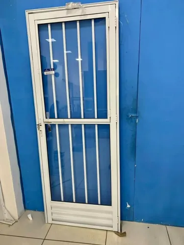 Porta aluminio branco