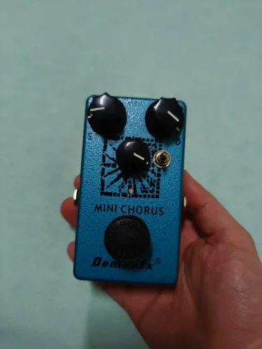 Pedal analog Chorus demonfx
