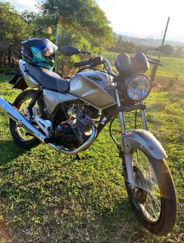 Vendo moto CG 150 Titan