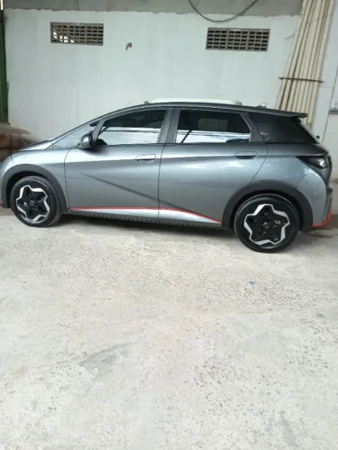 BYD Dolphin EV (Elétrico) 2025