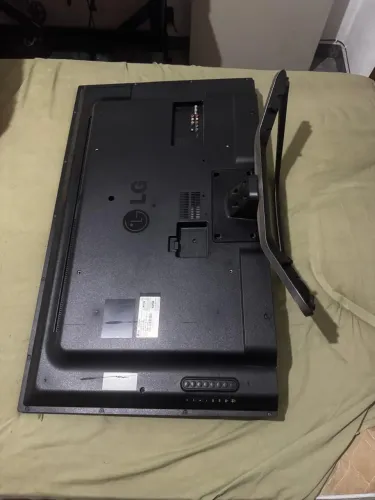 Tv LG sem funcionar para uso de peças