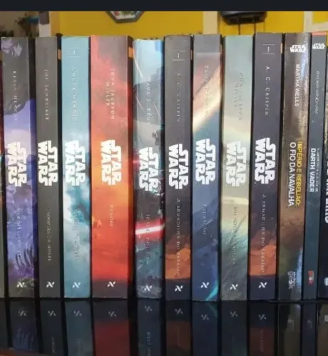 Coleção Livros Star Wars Série Legends e outros com 10 volumes