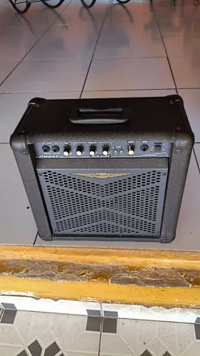 Amplificador O'Neal OCB 308 para Baixo de 40W - Preto (Pouco tempo de Uso)